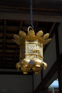 Lanterne dorée du temple Todai ji