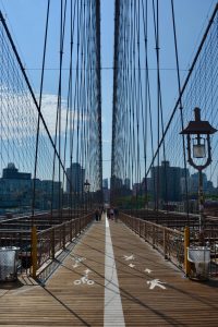 le Pont de Brooklyn à pieds