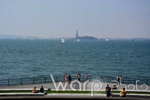 La baie et Liberty Island depuis Battery Park city